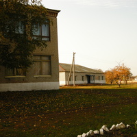 Здание интерната за школой