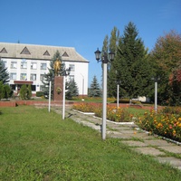 пам'ятник Т.Г.Шевченку у центрі