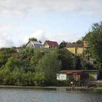 Новые застройки на берегу реки Кама в селе Колесниково 2010 год