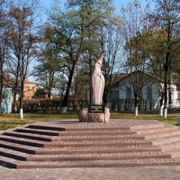 Скульптура в память об аварии на Чернобыльской АЭС открыта 26.04.2010г.( скульптор В. Козловский)
