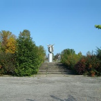 Памятник в Соловцово