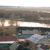 Посёлок у реки