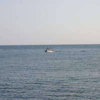 Лодка в море