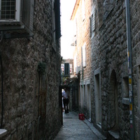 Узкая улочка в старом городе
