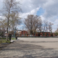 Вид на детский парк с городского парка