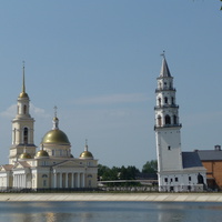 Невьянск. Башня Демидова и храм