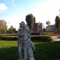 Скульптура в парке города Суджа