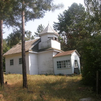 Церковь на кладбище