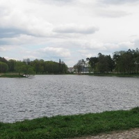 Озеро возле замка