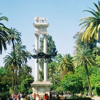 Севилья. Памятник