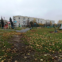 Детская площадка около районного Дома культуры.