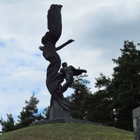 Памятник героям