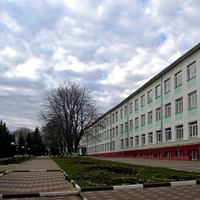 Здание школы поселка Ивня