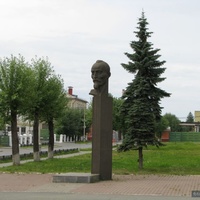 Восточное шоссе. Памятник Дзержинскому