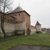 Богоявленская (Егорьевская) проездная башня и Тайницкая башня (угловая)