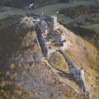Готический замок Бездез.