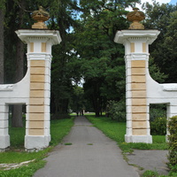 Самчики. Вход в парк.