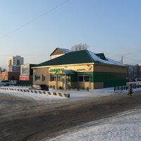 Магазин "Мебель" на ул. Сахалинской.