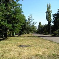 ул.Шевченко(прямо "белая" школа)