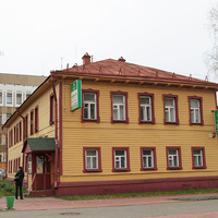 Здание сбербанка на проспекте Ч.-Лучинского