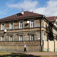 Дом № 52 на проспекте Ч.-Лучинского