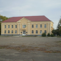 Административное здание, где расположены райгосадминистрация и районный совет