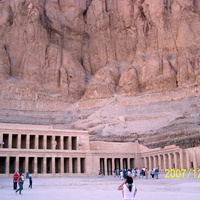 Храм Хатшетсуп, женщины - фараона