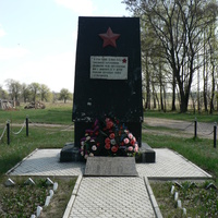 Памятник погибшим жителям деревни