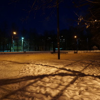 Футбольная площадка и детский сад 785