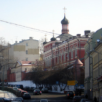 Рождественский бульвар / Богородице-Рождественский ставропигиальный женский монастырь.