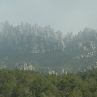 Гора Монсеррат близ Барселоны
