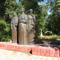 скульптурная композиция на мемориал воинам ВОВ