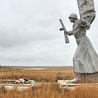 братская могила на месте бывшего хутора Сталина(за Бараниками)