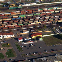 Вид на вокзал и привокзальную площадь
