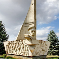 Мемориал героям Гражданской войны  Этот мемориал соорудили земляки командиру 4 кавалерийской дивизии Первой Конной Армии Федору Михайловичу Литунову, погибшему в 1920 году.