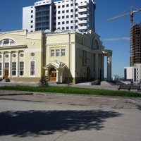 Здание театра «Красный Факел»