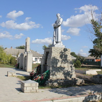 Братская могила, мемориал павшим воинам в ВОВ в Старой Станице