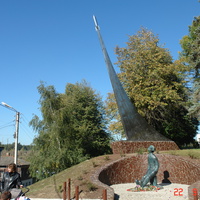 Композиция Циолковскому в Боровске, 2007 г.