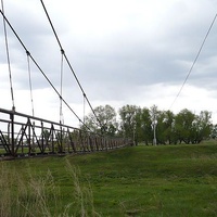 навесной мост через речку