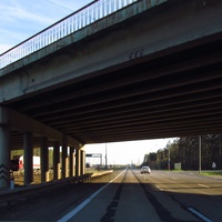 Мост через М4.