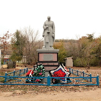 Братская могила, мемориал павшим воинам в ВОВ