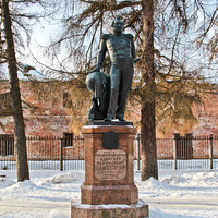 Памятник адмиралу Беллингсгаузену
