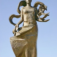 Скульптурная композиция ВЕСНА