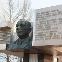 памятник маршалу Кошевому