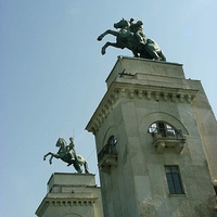 Скульптурная композиция на 15 шлюзе судоходного канала "Казаки"