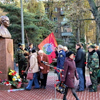 памятник Герою России полковнику Ревенко