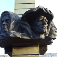 памятник на пл. Победы