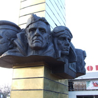 памятник на пл. Победы