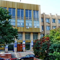 ул. Энтузиастов, 3.  Здание бывшего треста "Волгодонскстрой"