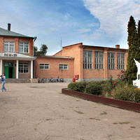 школа и спортивный зал